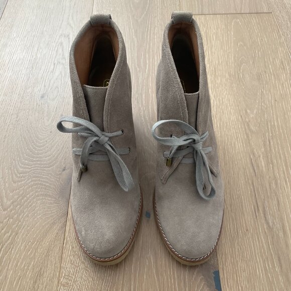 Coach Boots Women 9.5 B Ankle Booties Nikol Tan Beige Suede Heels Turnlock - Picture 4 of 13